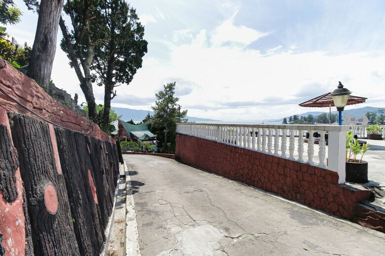 Hotel Airy Nelson Purba 4 Parapat