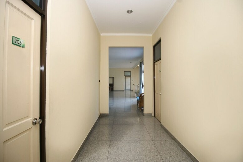 Hotel Airy Cisarua Lembah Nyiur 69 Bogor