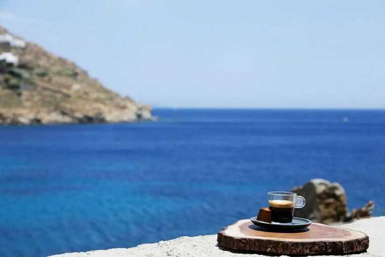 Hotel Etesians Luxury Suites