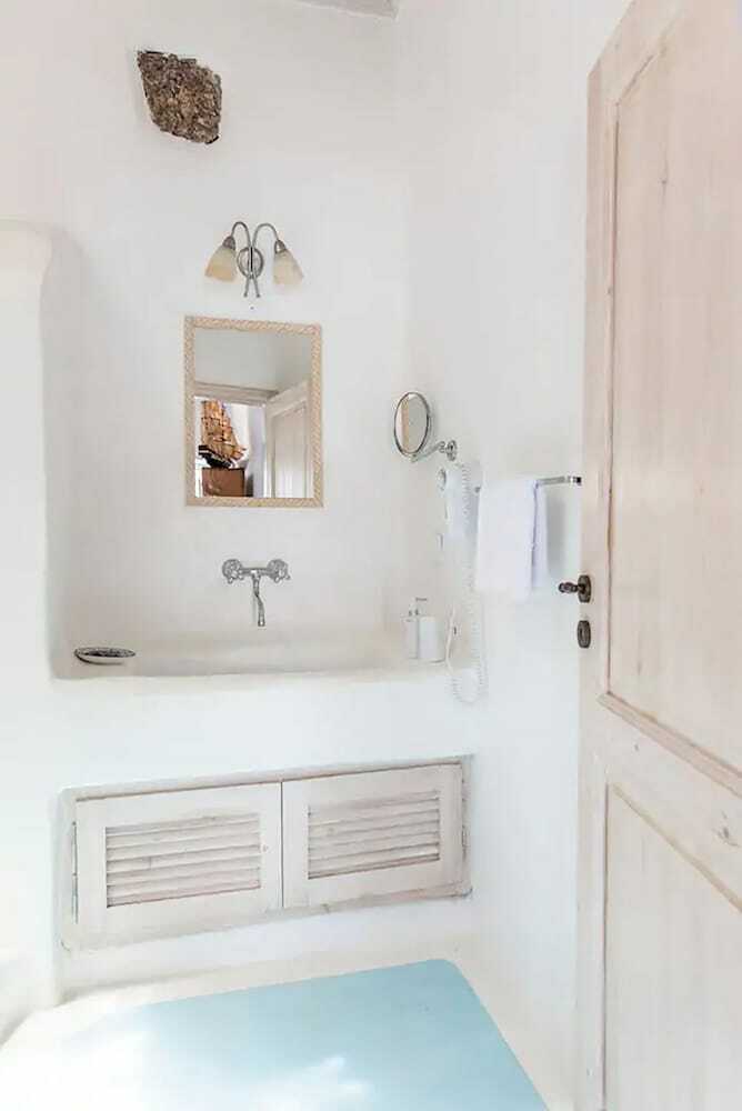 Hotel Etesians Luxury Suites