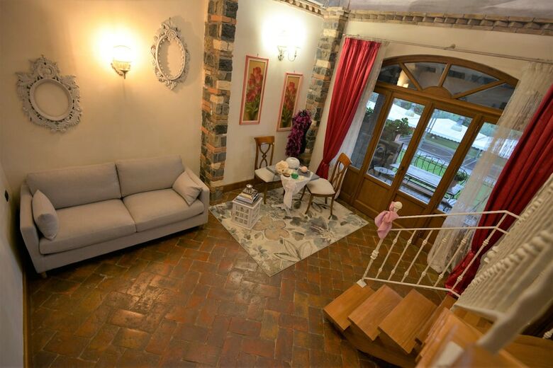 Bed & Breakfast Villa Domus Petra