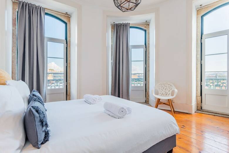 Apartamentos Alc�ntara River Stays