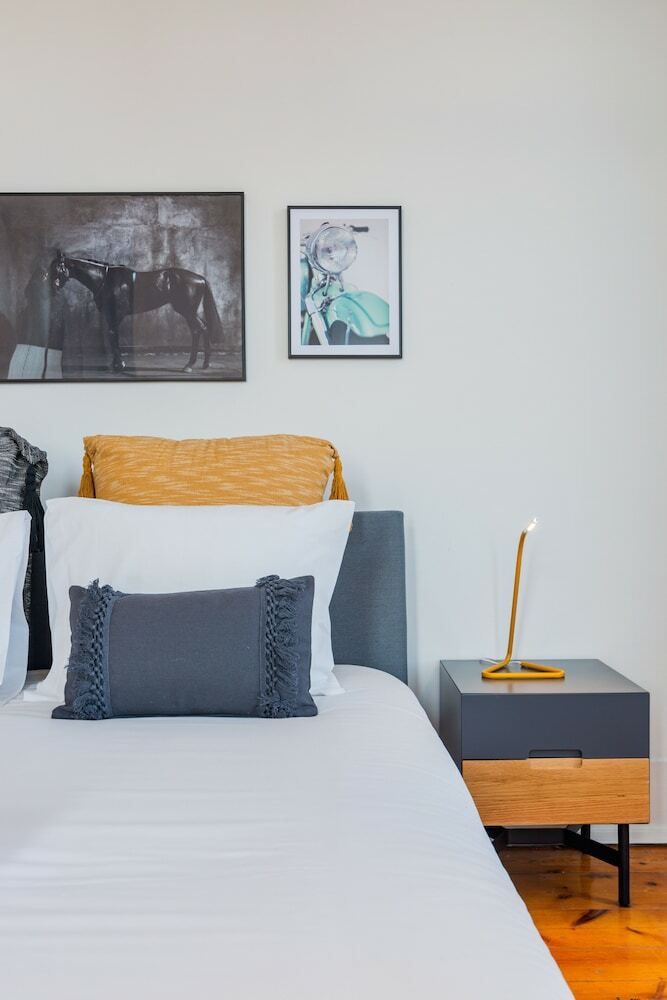 Apartamentos Alc�ntara River Stays