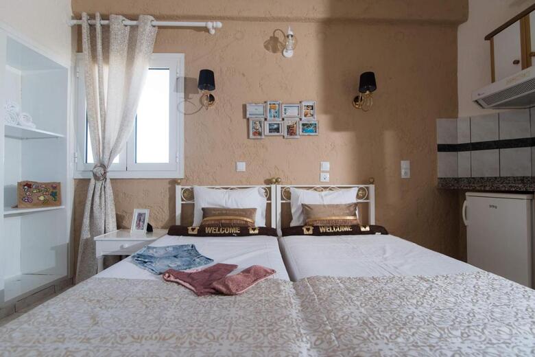 Hotel Oasis Studios