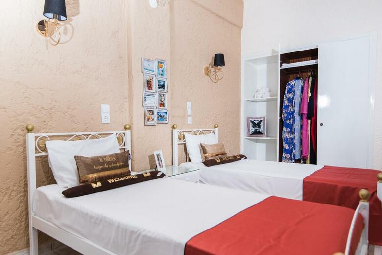 Hotel Oasis Studios