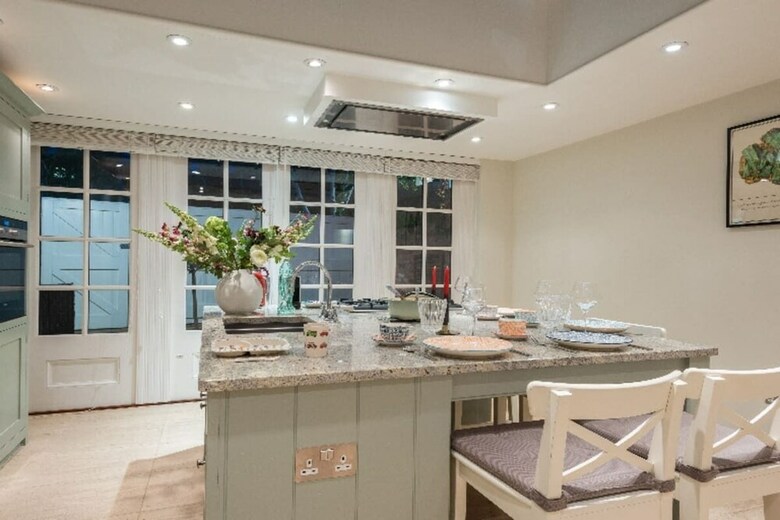 The Midsummer Common - Modern & Spacious 2bdr House With Garden