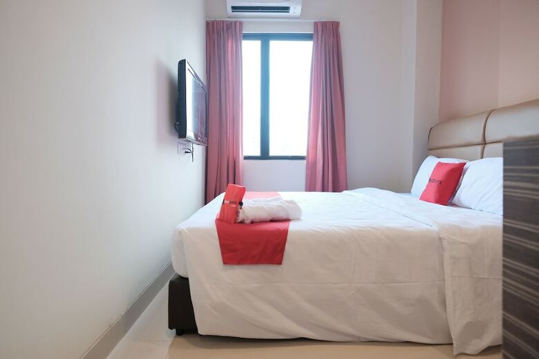 Hotel Reddoorz Plus Near Ferry Terminal Batam Center