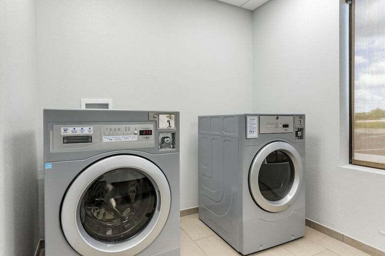 Hotel Comfort Suites