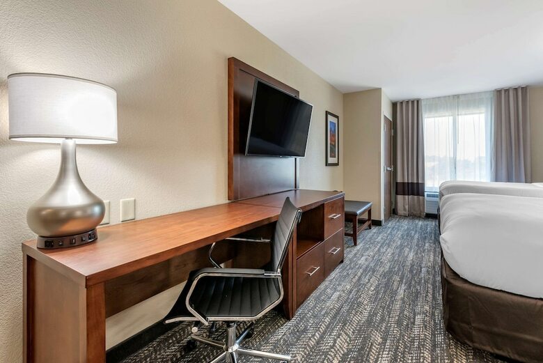 Hotel Comfort Suites
