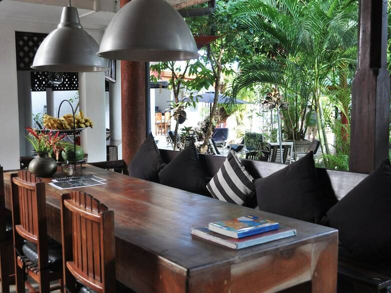 Hotel Sunil Garden Guesthouse Coffee And More