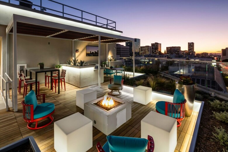 Apartamentos Resort Style Suites In Downtown La