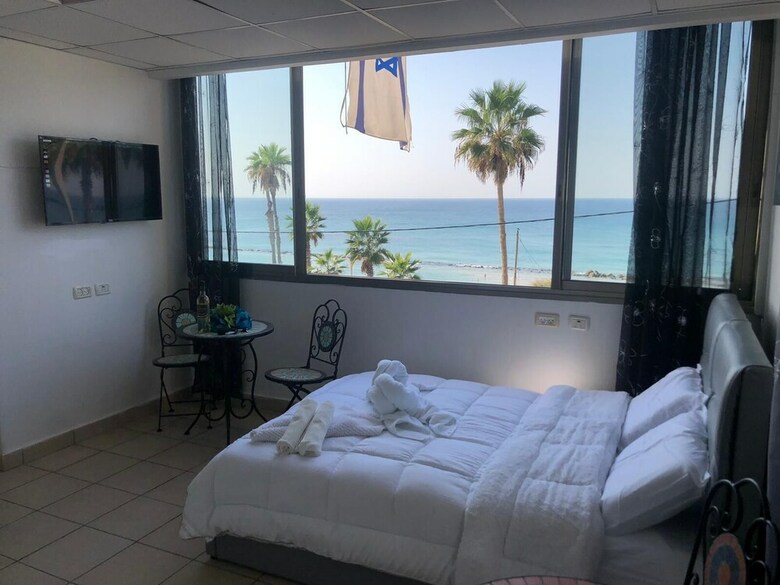 Hotel Sea Line From R&a Group