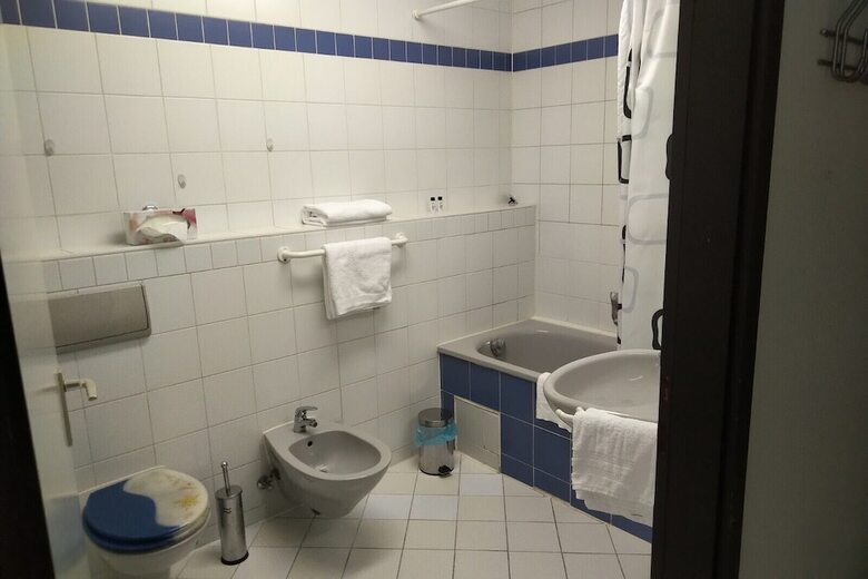 Atelierhaus Budget Hotel