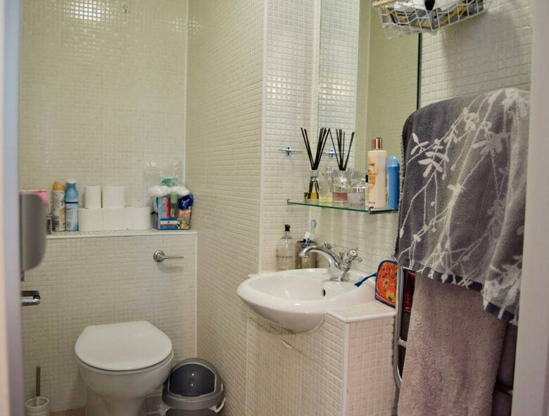 Central Waterloo 2 Bedroom Apartment With Balcony