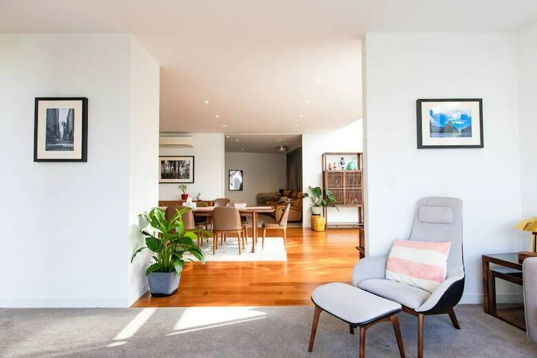 Luxury 4 Bedroom Home With Private Cinema