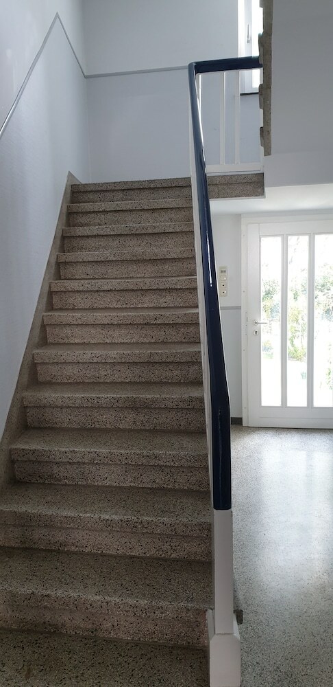 Apartamentos Messeappartement In K�ln Niehl