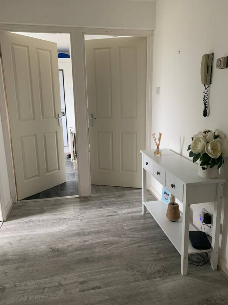 Apartamentos Lovely Spacious 2 Bedroom Flat By The Meadows