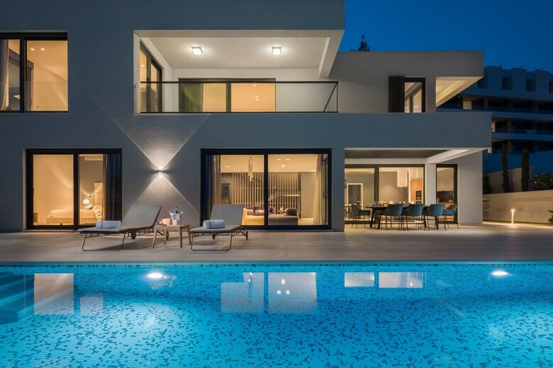 Ultraluxury Villa Elyzeum