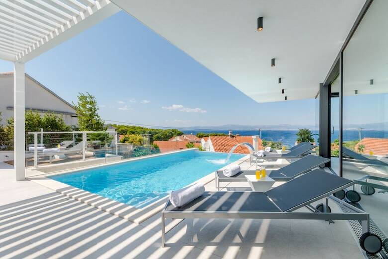 Luxury Villa Soleil With Swimming Pool