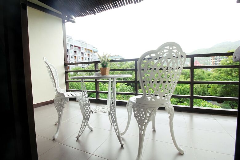 Hotel Sky Silk Decoration House