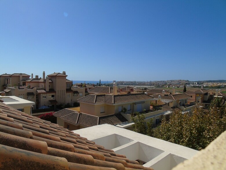 A&n Baviera Luxury - Three Bedroom Apartment, Sleeps 6