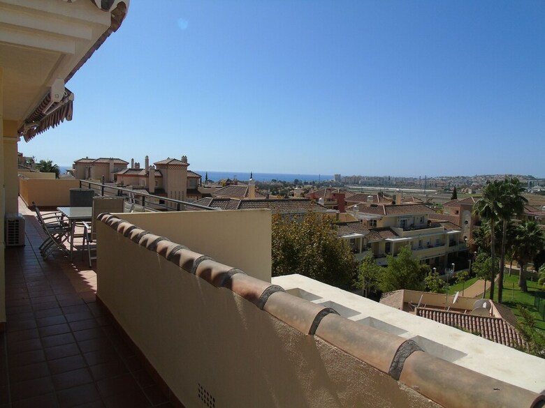 A&n Baviera Luxury - Three Bedroom Apartment, Sleeps 6