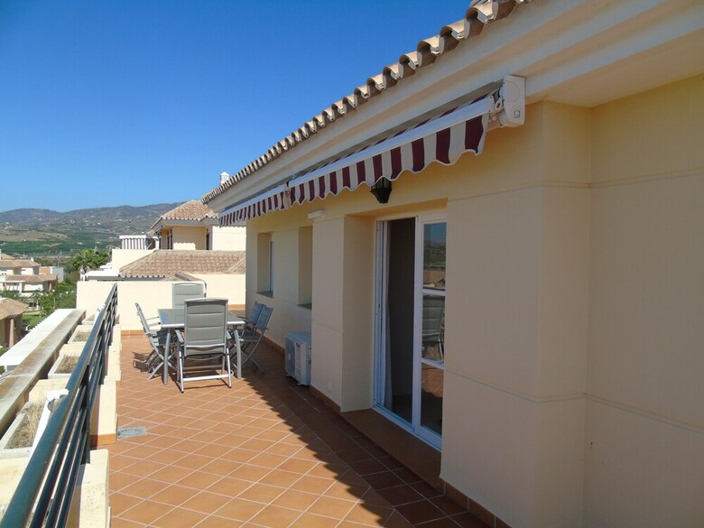 A&n Baviera Luxury - Three Bedroom Apartment, Sleeps 6