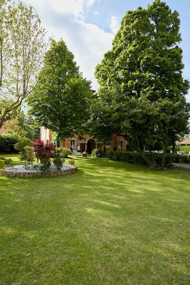 Hotel Mery Bistrot In Villa Bisbini