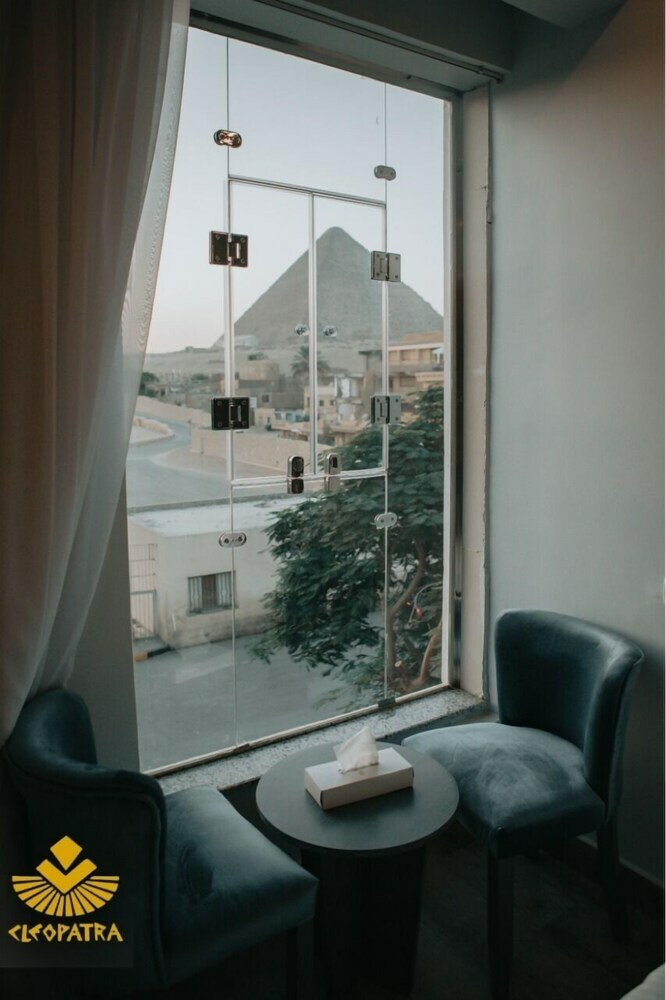 Hotel Cleopatra Pyramids View Inn