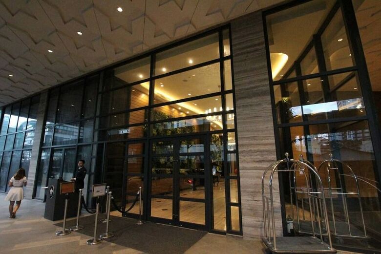 Happy Suites At Knightsbridge Res Makati