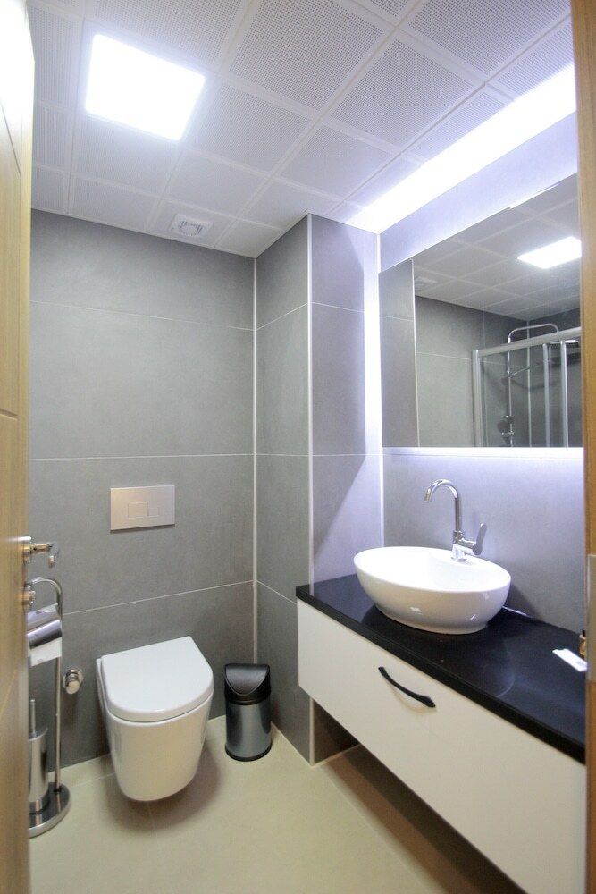 Hira Hotel