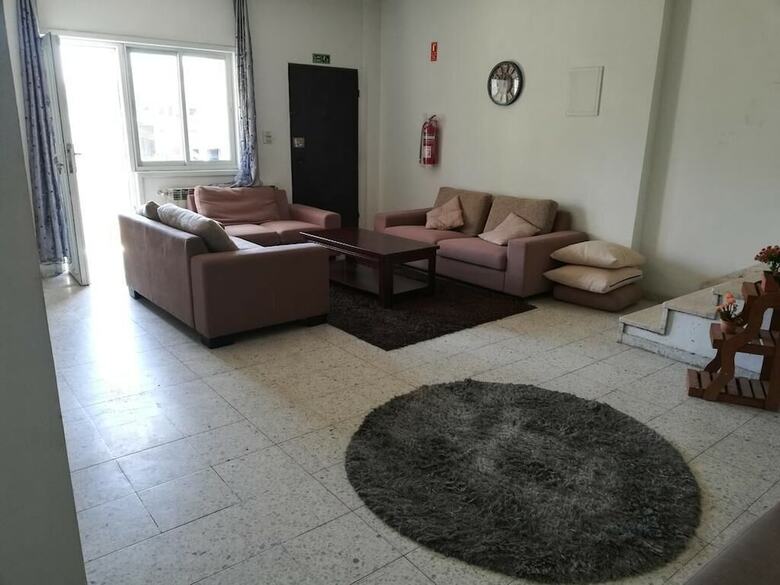 Hostal Rest Hostel