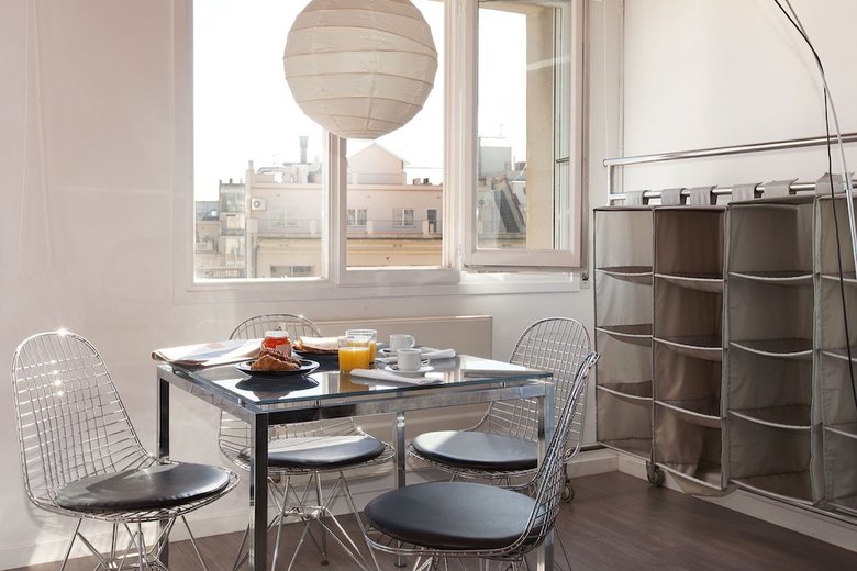 Enjoybcn Coliseum Apartments