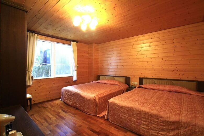 Bed & Breakfast Cingjing Farm Jenku Villa