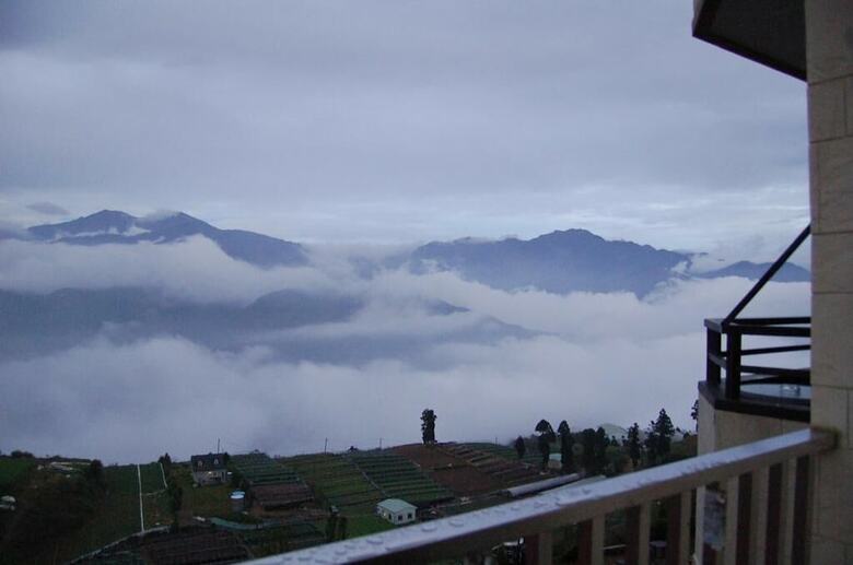 Bed & Breakfast Cingjing Farm Jenku Villa