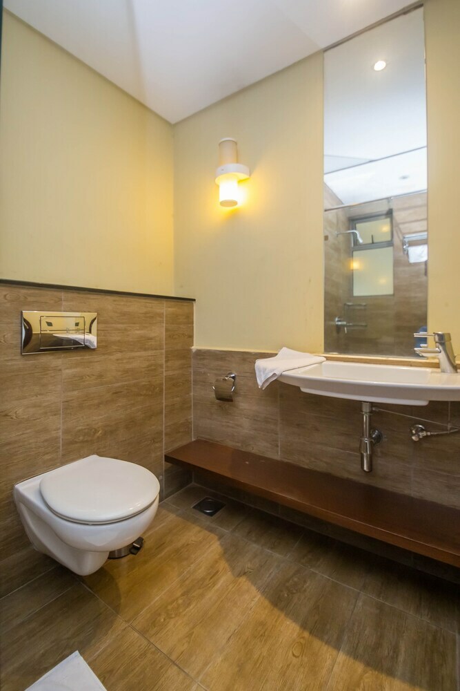 Hotel Taarifa Suites