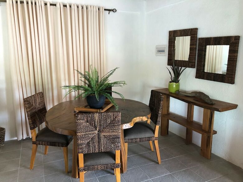 Hotel Pearl Bay Villas