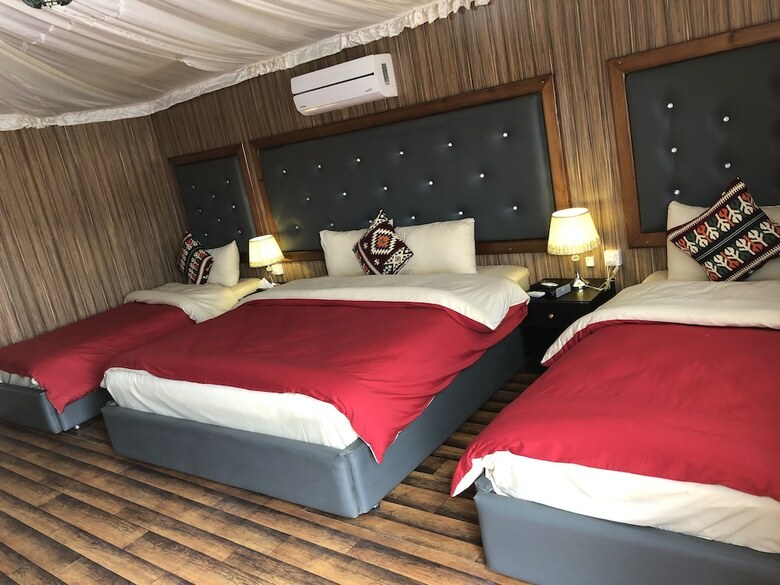 Sharah Luxury Camp