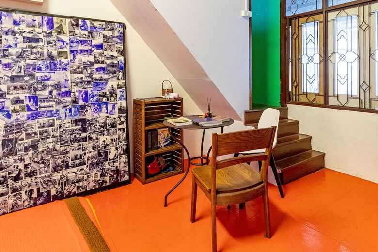 Hostal Moong Samyan Hostel And Gallery