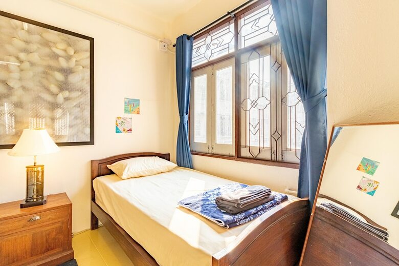 Hostal Moong Samyan Hostel And Gallery
