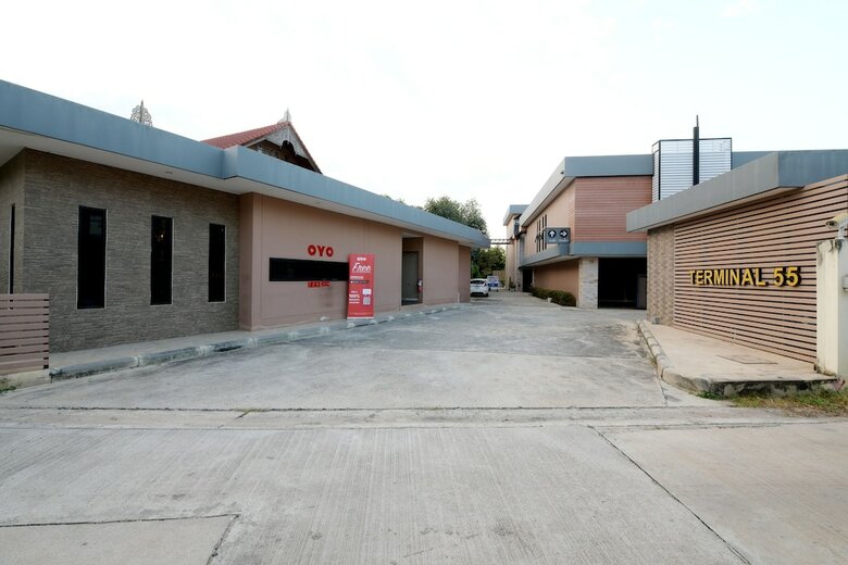 Oyo 477 Sriracha Hotel And Spa
