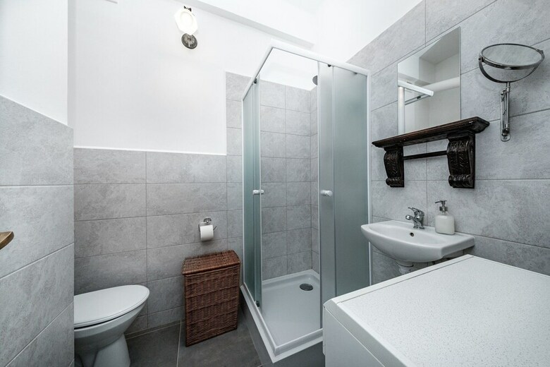 Friends Avenue Apartment