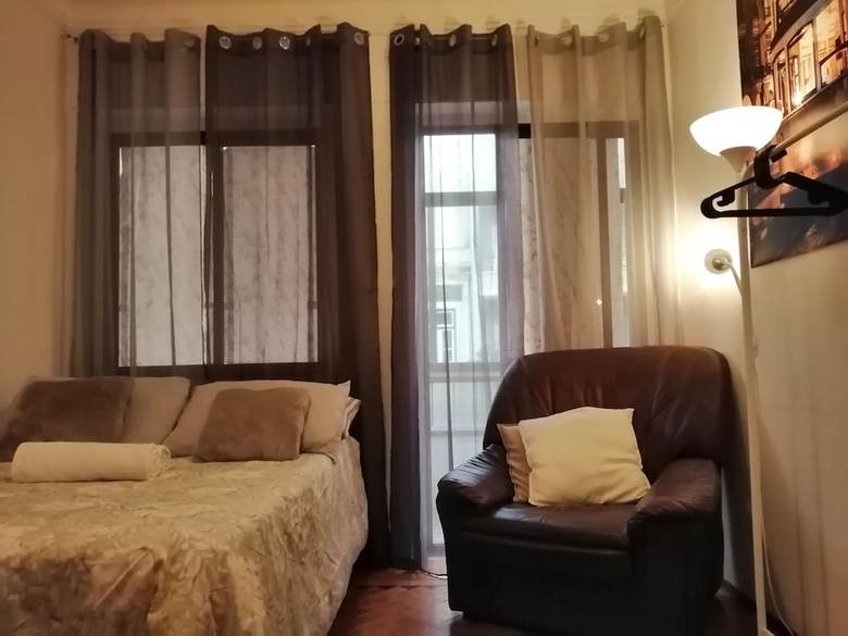 Hostal Charming 53 Rooms In Cacilhas - Hostel