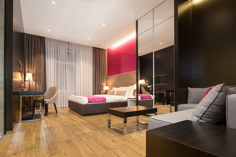 Hotel Maccani Black Luxury Suites