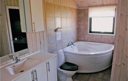 Holiday Home Gr�bakkevej Fr�strup V
