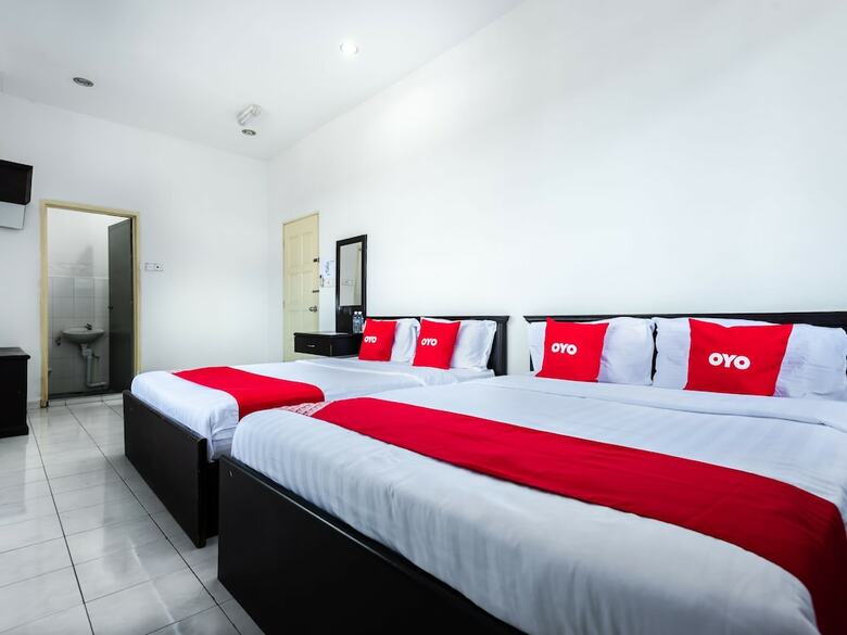 Oyo 89621 Aradah Hotel