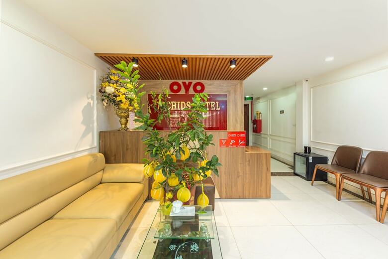 Oyo 1011 Orchids 4 Hotel
