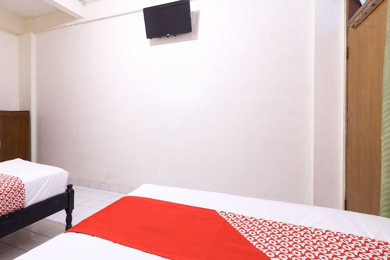 Hostal Oyo 1412 Hotel Prayogo III