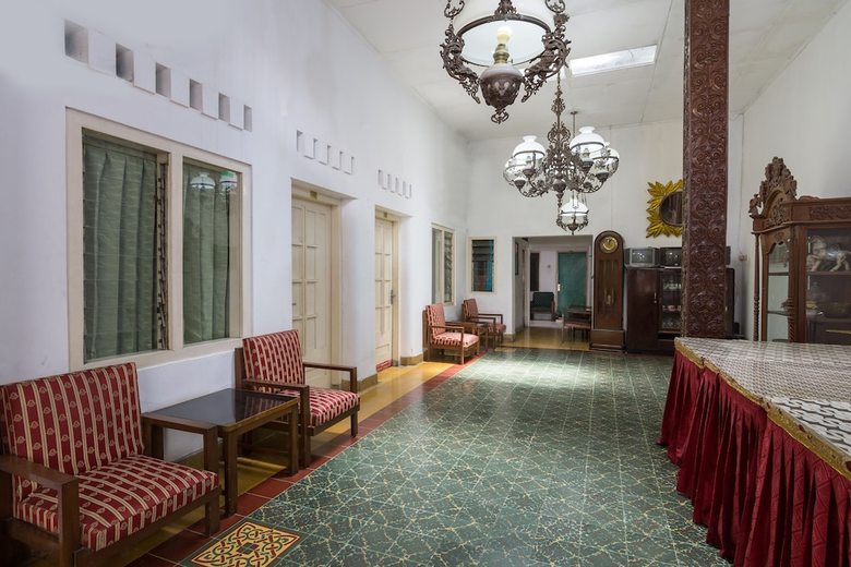 Hostal Oyo 1412 Hotel Prayogo III