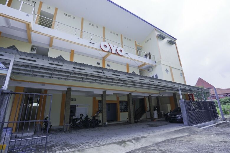 Hostal Oyo 1367 Banuwa Residence Syariah